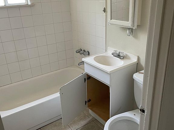 5th image of 4521 Lynhuber Dr