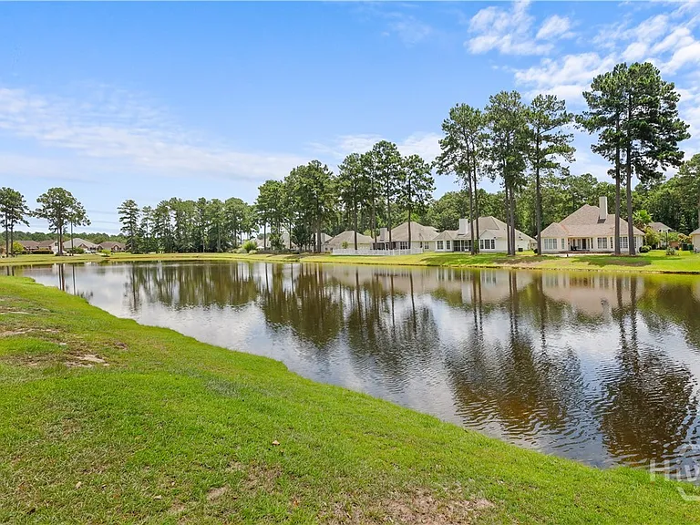 139 Pampas Dr — Photo 38