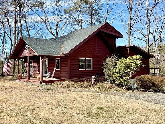 2nd image of 4681 Rockford Rd