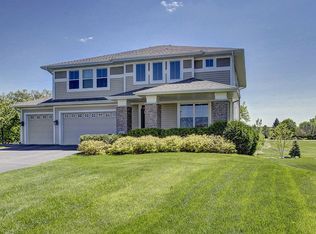 6216 Urbandale Ln N, Maple Grove, MN 55311
