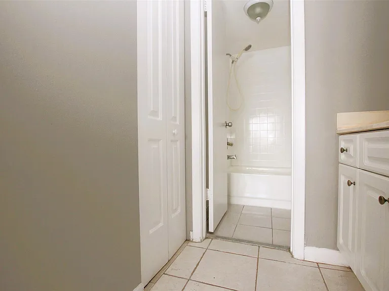 217 Lake Pointe Dr #107 — Photo 24