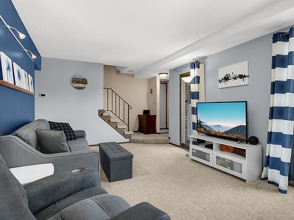 3rd image of 2201 Stroden Cir