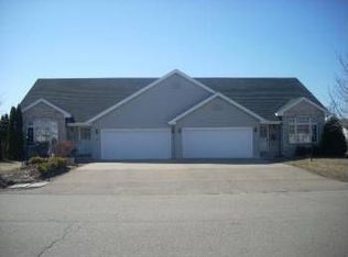 N9677 Hopfensperger Rd, Appleton, WI 54915