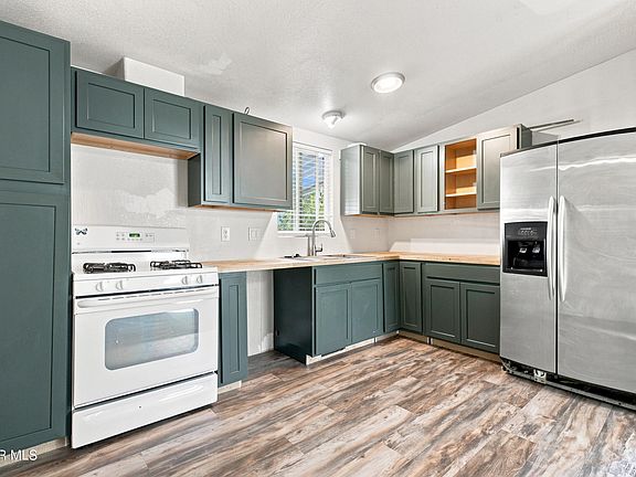 3rd image of 40701 Rancho Vista Blvd Spc 252