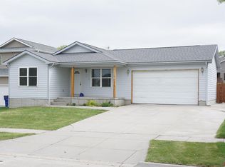 4129 W Thatcher Cir, Lincoln, NE 68528
