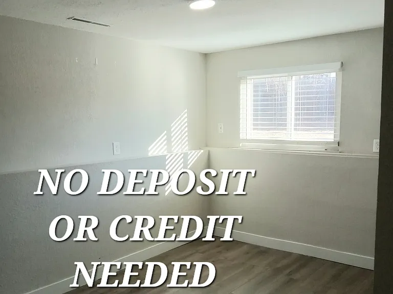 3136 Moonbeam Cir S — Photo 1