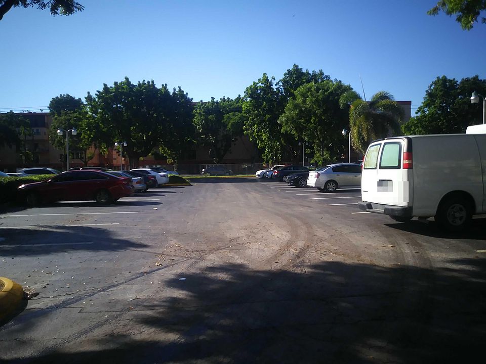 2nd image of 1875 W 56th St APT 111