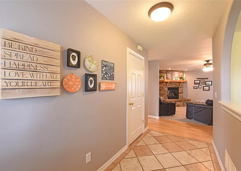 59 E Tobiano Trl, Belgrade, MT 59714 Zillow
