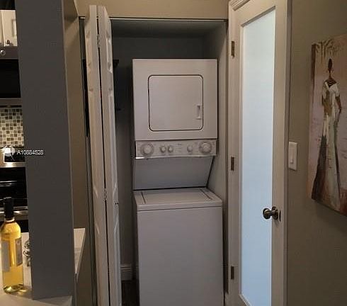 3rd image of 119 Menores Ave APT 5