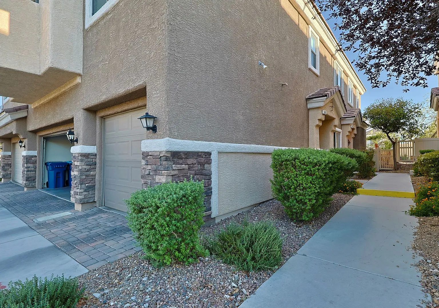 Gorgeous 2 Story Townhome in Gated Community! — Photo 1