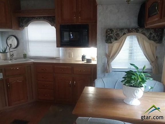 5th image of 22693 Dogwood Trl