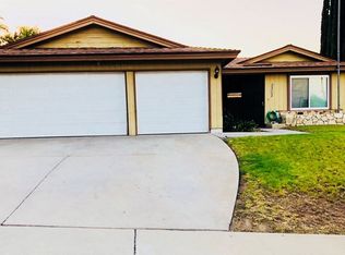 2302 Avenida Del Vis, Corona, CA 92882
