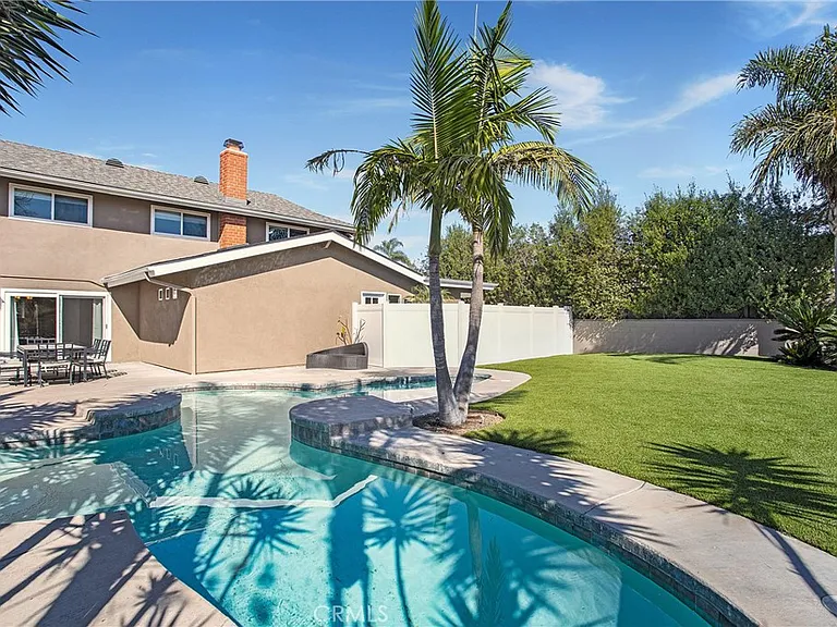 24216 Las Naranjas Dr — Photo 19