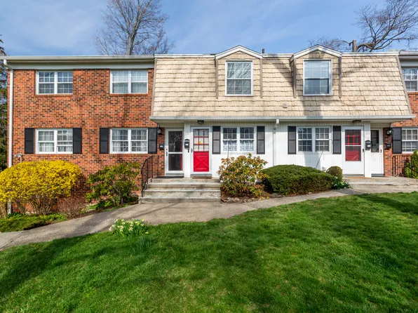 245 Unquowa Rd, Fairfield, CT