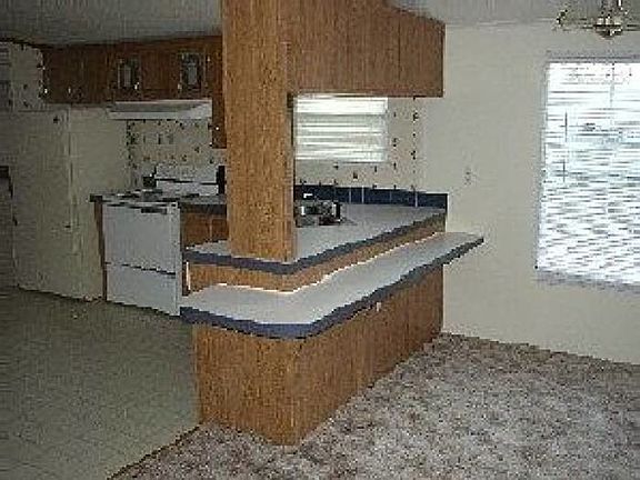 Kitchen & Dining Area