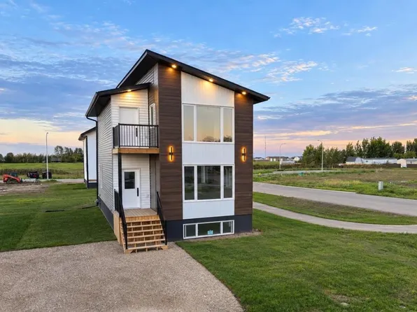 10302 S 105th Ave, Mackenzie County, AB T0H 2H0
