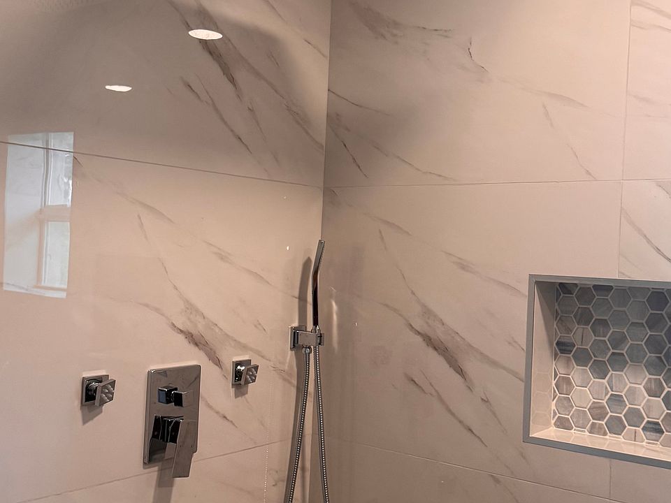 1st image of 9910 Seven Roads Pl