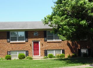 202 Westridge Ct, Versailles, KY 40383