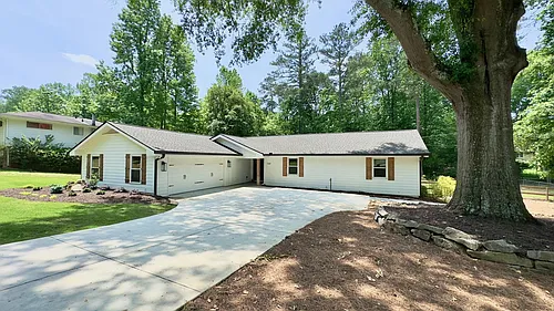 368 Meadow Dr Photo 1