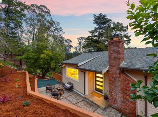 2 Cortez Ct, Oakland, CA 94611