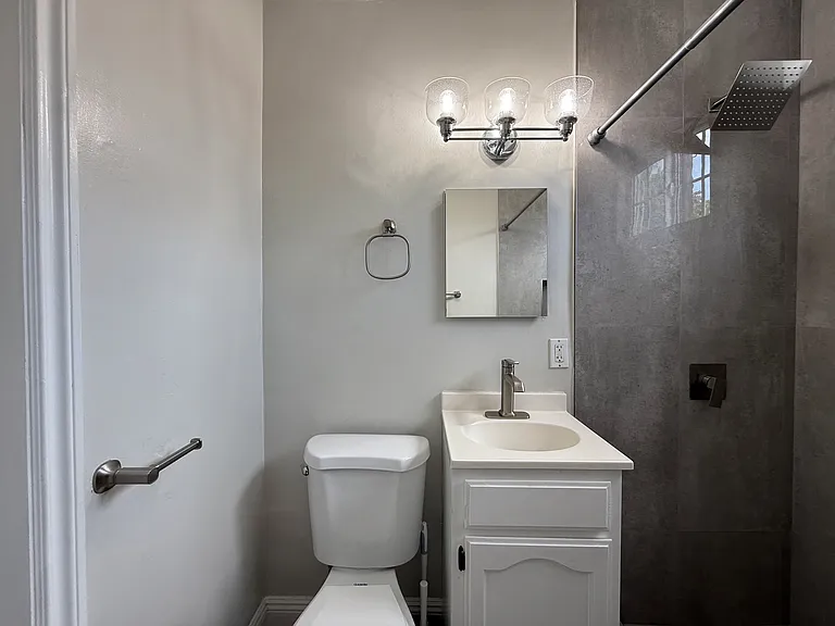 2123 S Orange Dr #4 — Photo 11