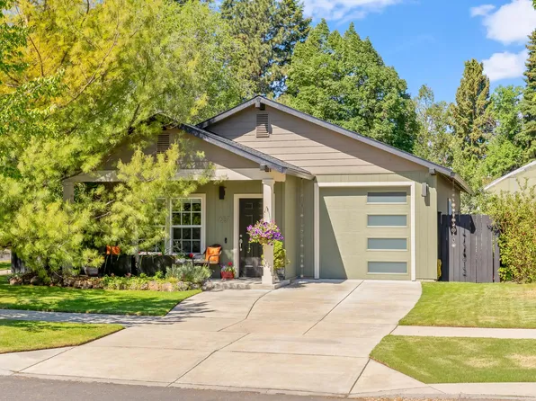 637 Mason Rd, Bend, OR 97701