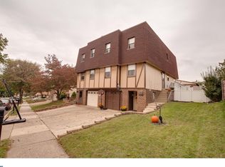 15137 Kovats Dr, Philadelphia, PA 19116