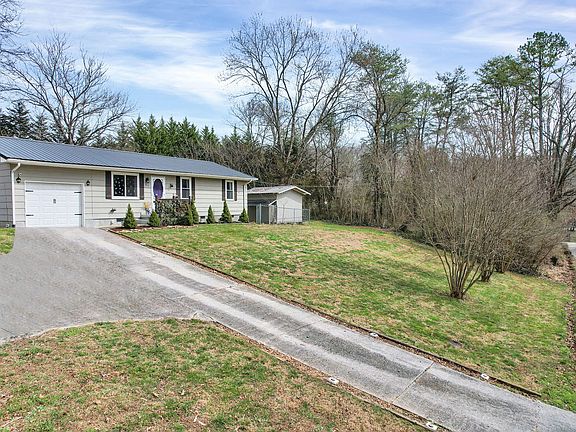 3rd image of 3512 Harris Rd