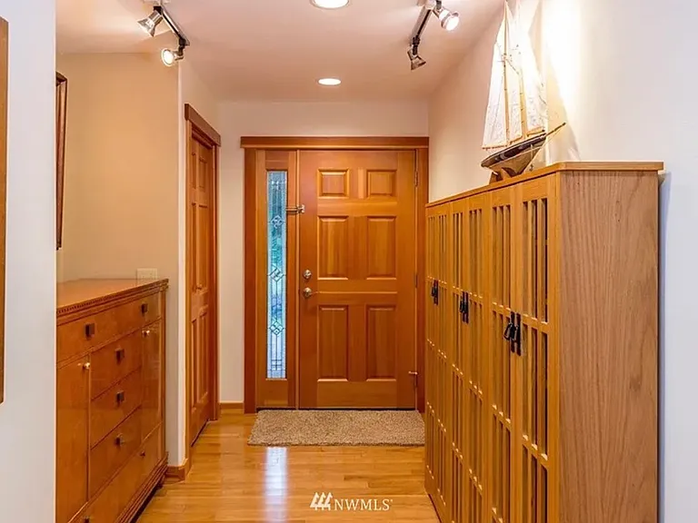 Saddle Dr — Photo 4