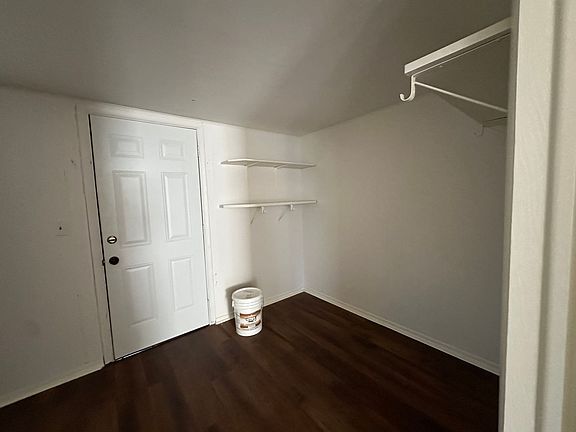 4th image of 601 S Independence Ave