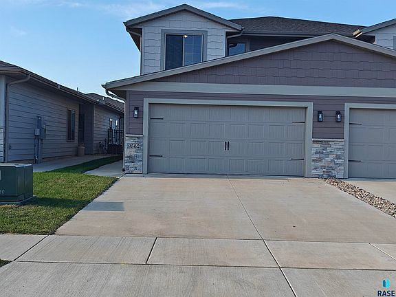 3rd image of 9562 W Dolores Dr