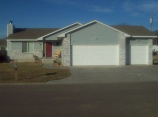 504 W Wayne Cir, Wichita, KS 67217