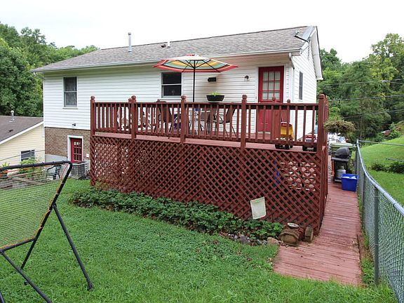 4th image of 904 Quail Ln