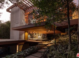 715 Brooktree Rd, Pacific Palisades, CA 90272