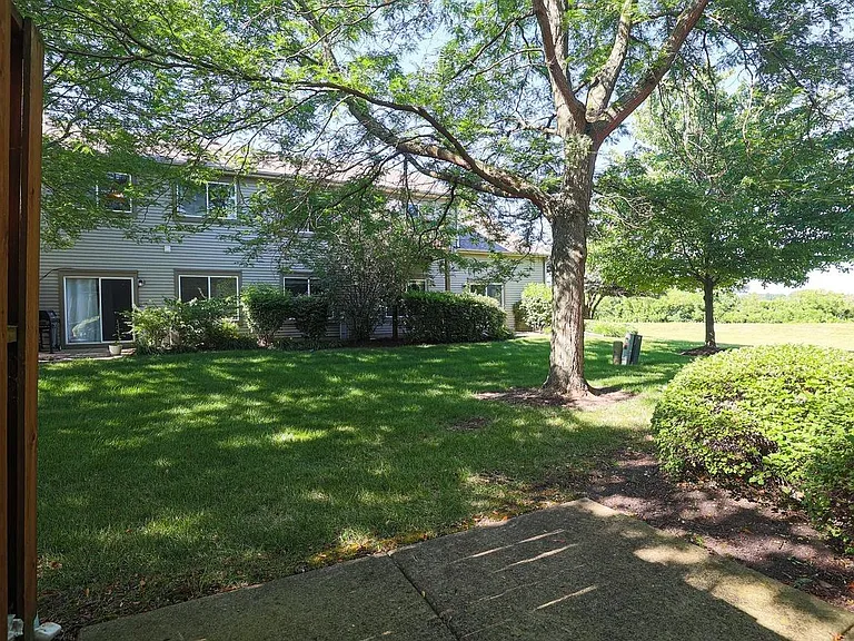 983 Parkhill Cir #983 — Photo 27