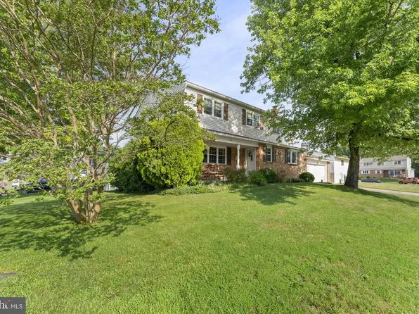 2 Martin Dr, Newark, DE 19713
