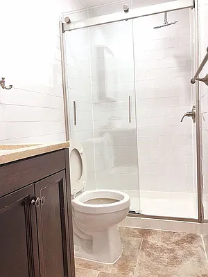 Rented by NY Space Finders Inc. | media 21