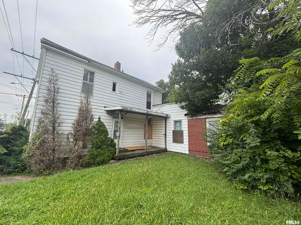 215 S East St, Jacksonville, IL 62650