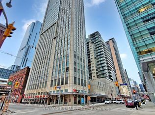 210 Victoria St #2811, Toronto, ON M5B 2R3