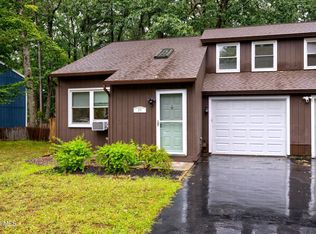 20 Wake Robin Rd, Malta, NY 12020