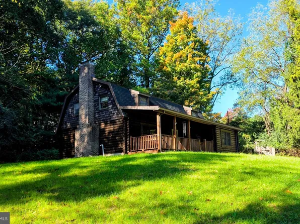 26 Trophy Ln, Wernersville, PA 19565