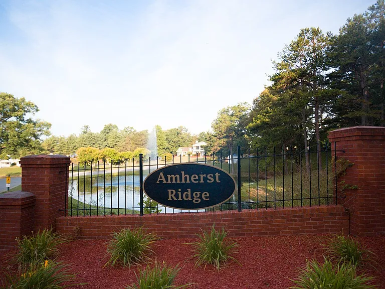 Amherst Ridge — Photo 28