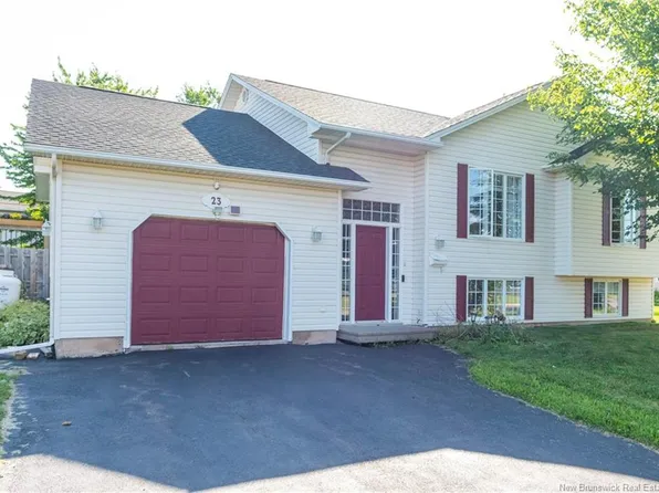 23 Hillary Cres, Moncton, NB E1C 0A8
