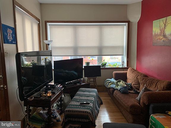 5th image of 789 N 27th St #1