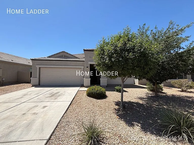 10453 E Cliffrose Ln — Photo 2