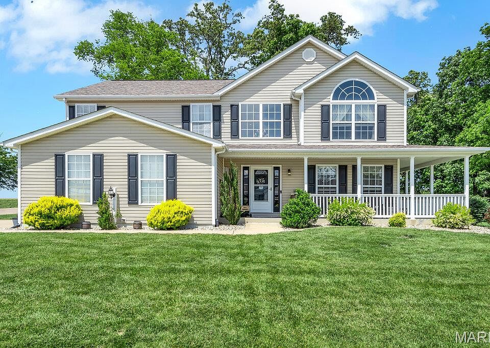 1st image of 4901 Red Oak Dr