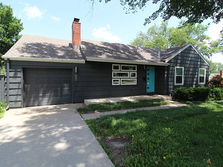 5739 Beverly Ln — Photo 1