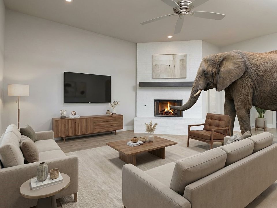 1st image of 321 Monument Pl