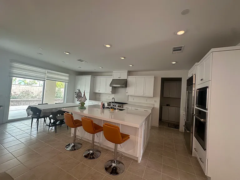 The entire kitchen