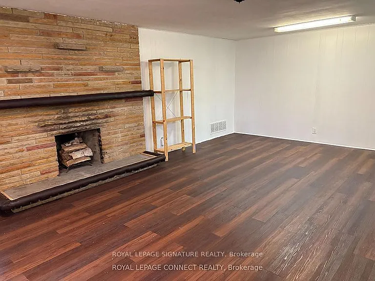 4130 Lawrence Ave E — Photo 14